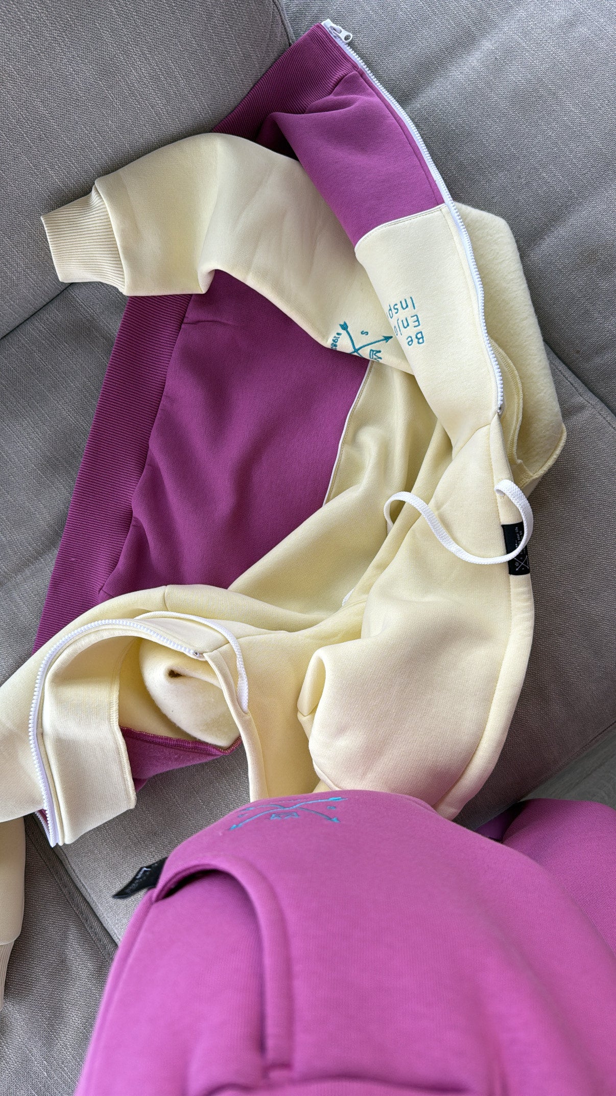 „Pastel Yellow & Lilac " džemperis su PILNU užtrauktuku