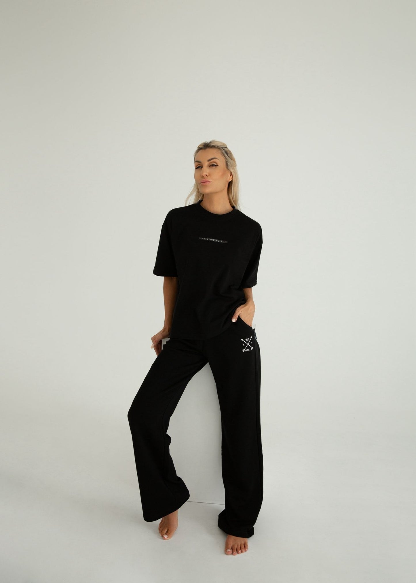 Juoda maikutė | PRE - ORDER