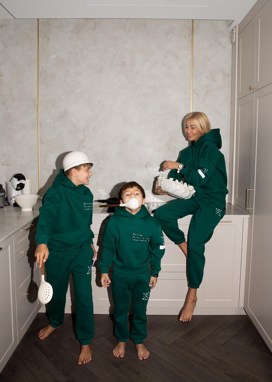 "Benetton green" kostiumėlis VAIKAMS su KAPIŠONU | Su pūkiu | PRE - ORDER