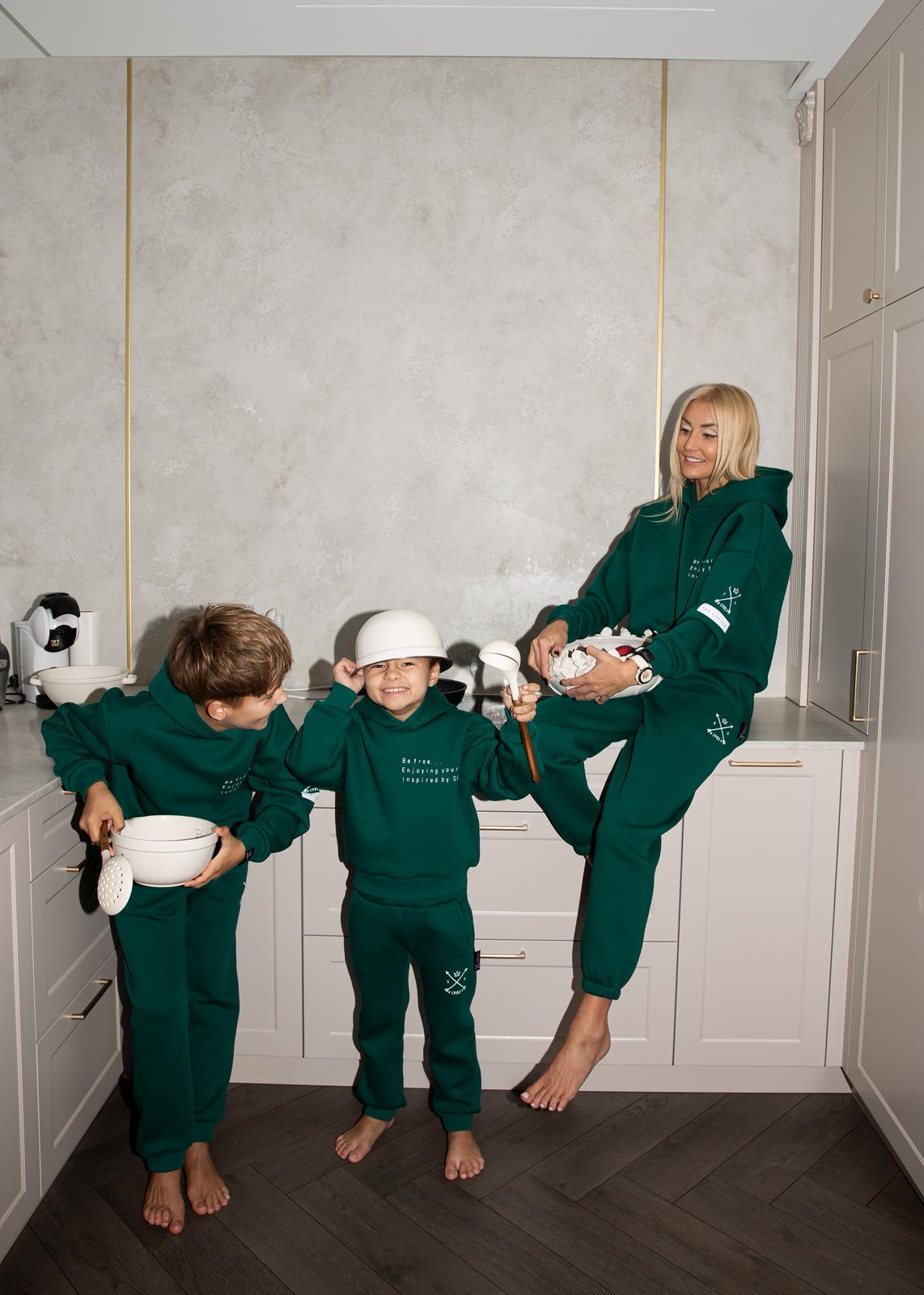 "Benetton green" kostiumėlis VAIKAMS su KAPIŠONU | Su pūkiu | PRE - ORDER