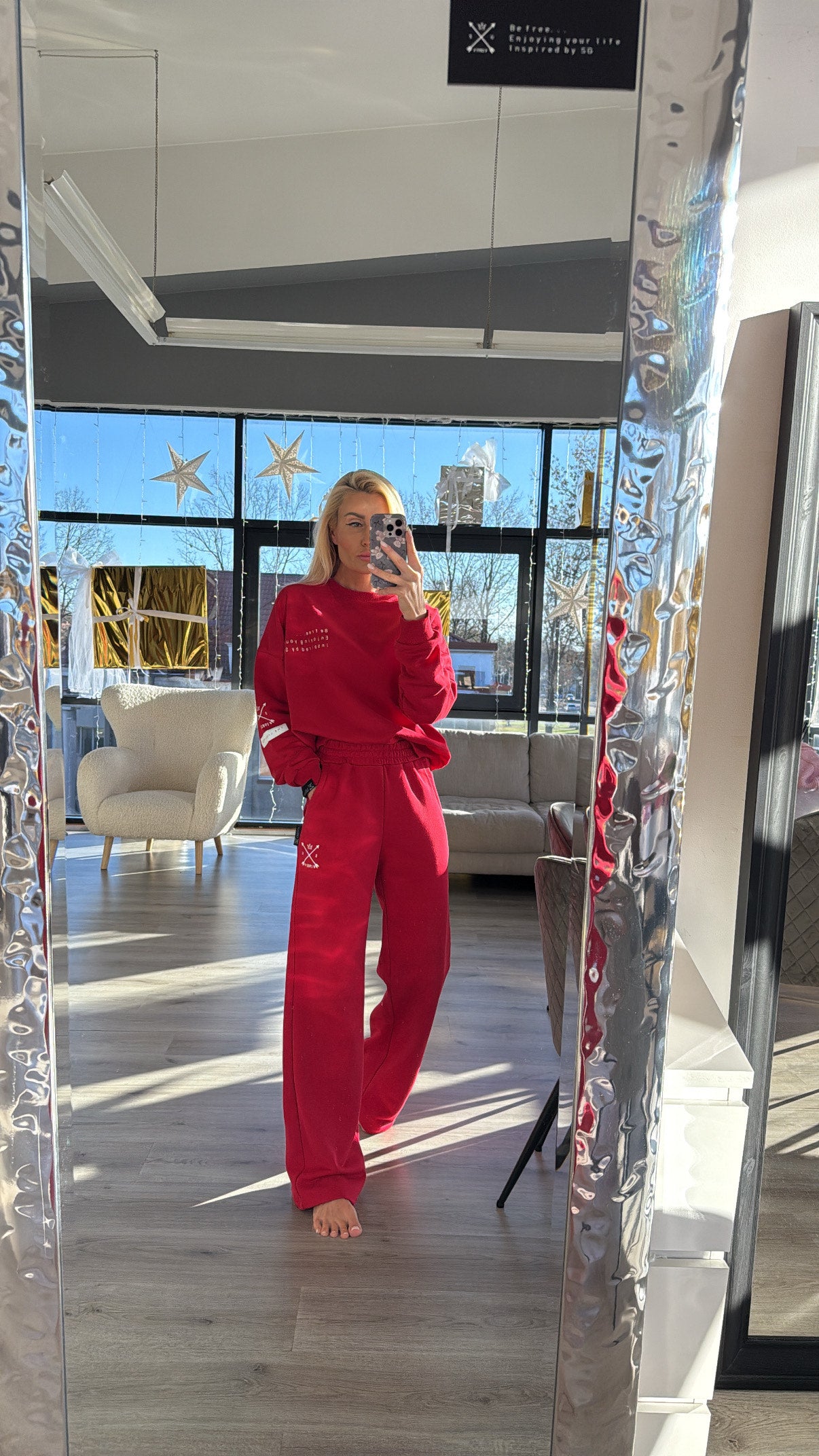 ,,Love In Red" trisiūlio plačios kelnės