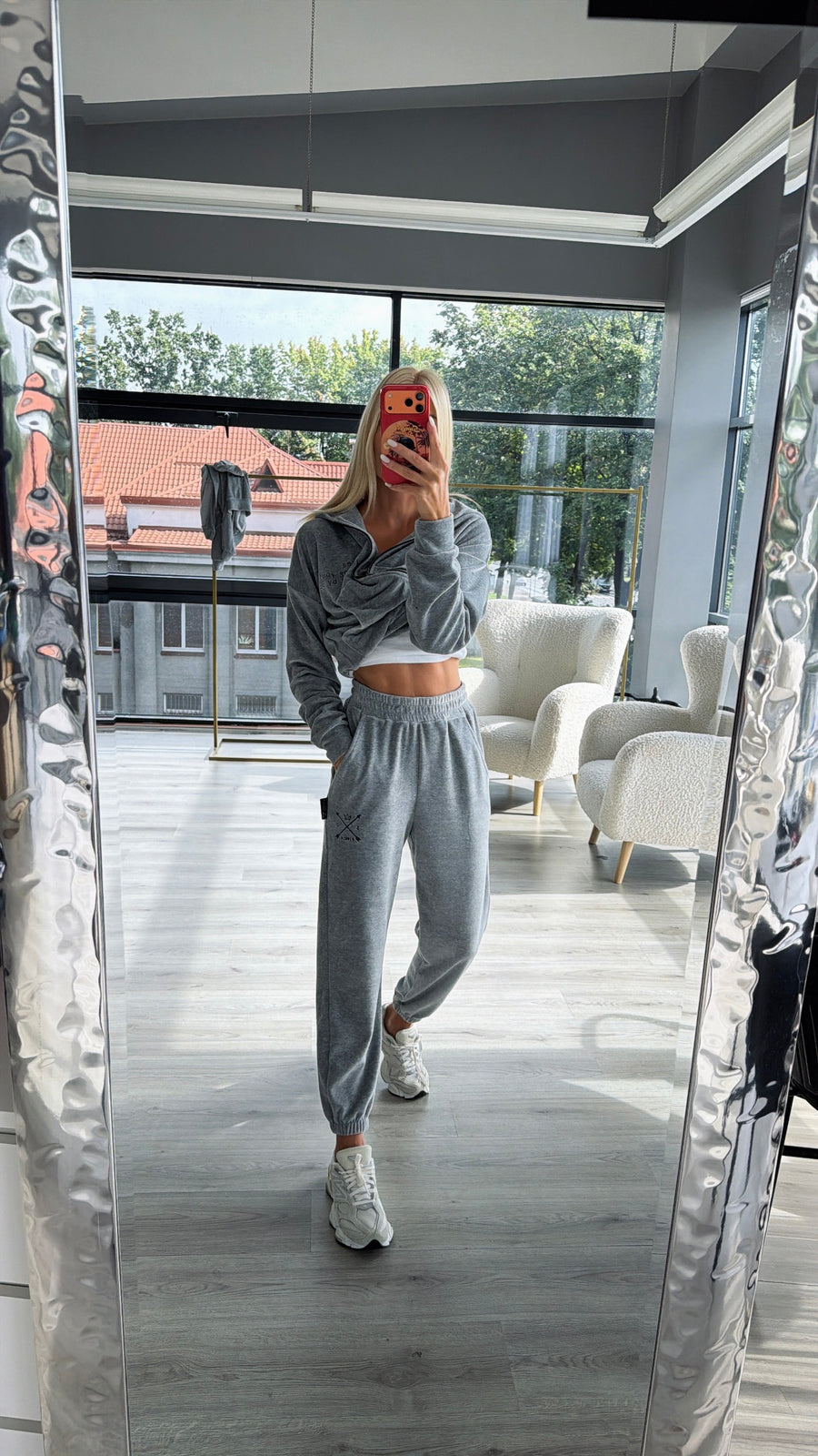 „Smoke Grey“ veliūro kelnės su guma „SG1982“ PREORDER