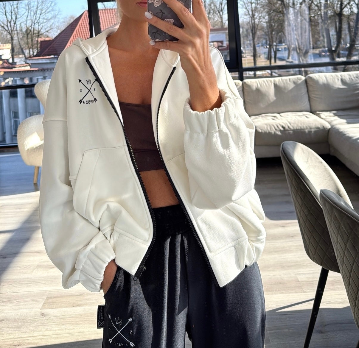 Baltas oversize džemperis #SG1982#