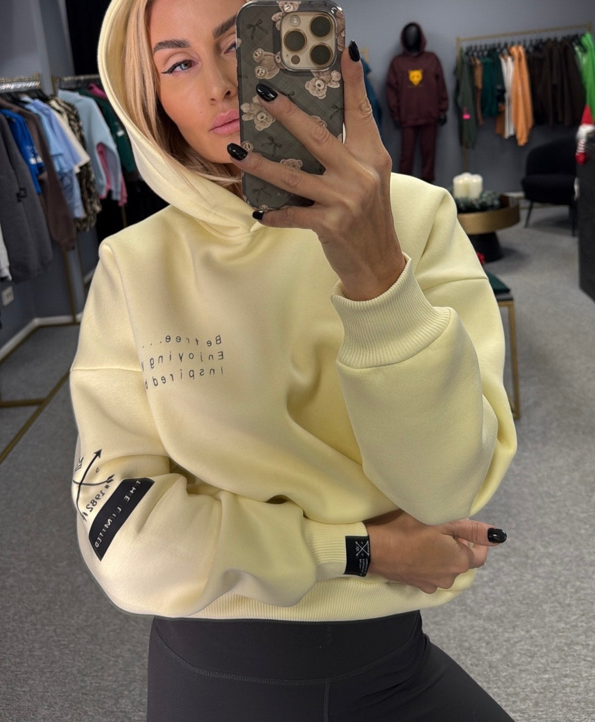 „Pastel Yellow" pūkio džemperis