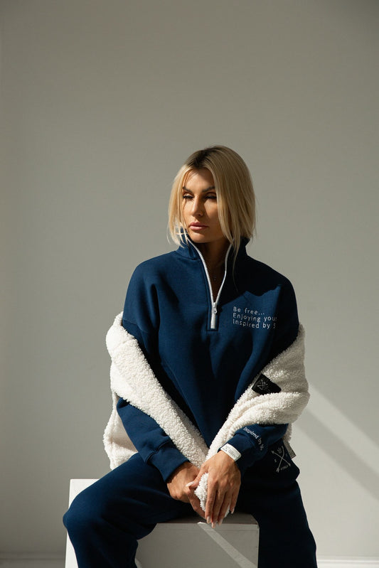 Blue navy kostiumėlis