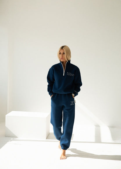 Blue navy kostiumėlis