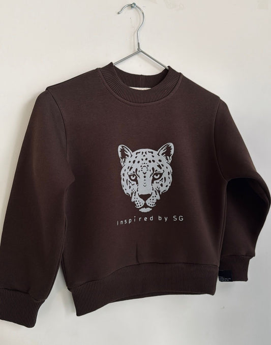 ŠOKOLADO SPALVOS VAIKIŠKAS DŽEMPERIS BE KAPIŠONO | PRE - ORDER