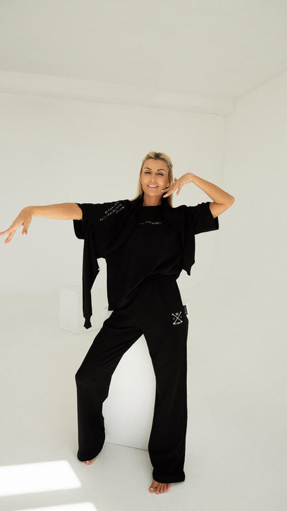 #SG1982# Juodo trisiūlio džemperis