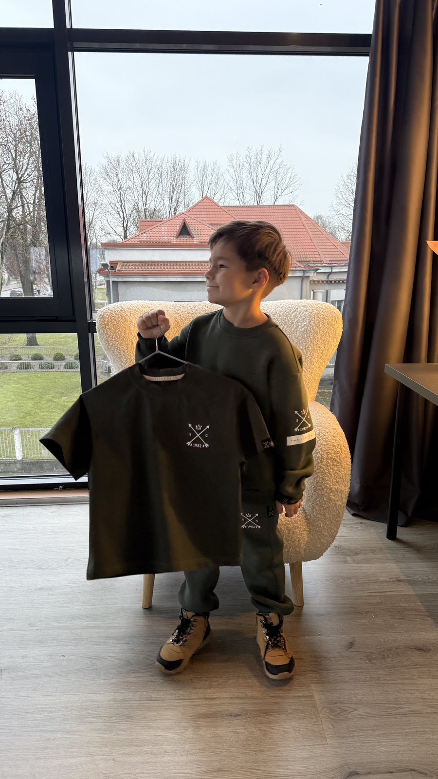 #SG1982# Chaki vaikiškas džemperis