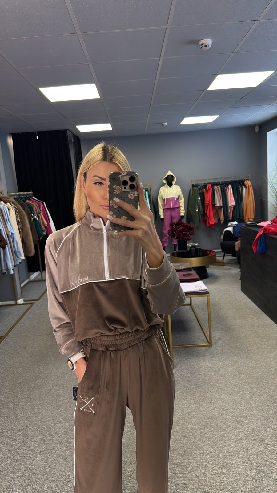 LAISVALAIKIO KOSTIUMĖLIAI