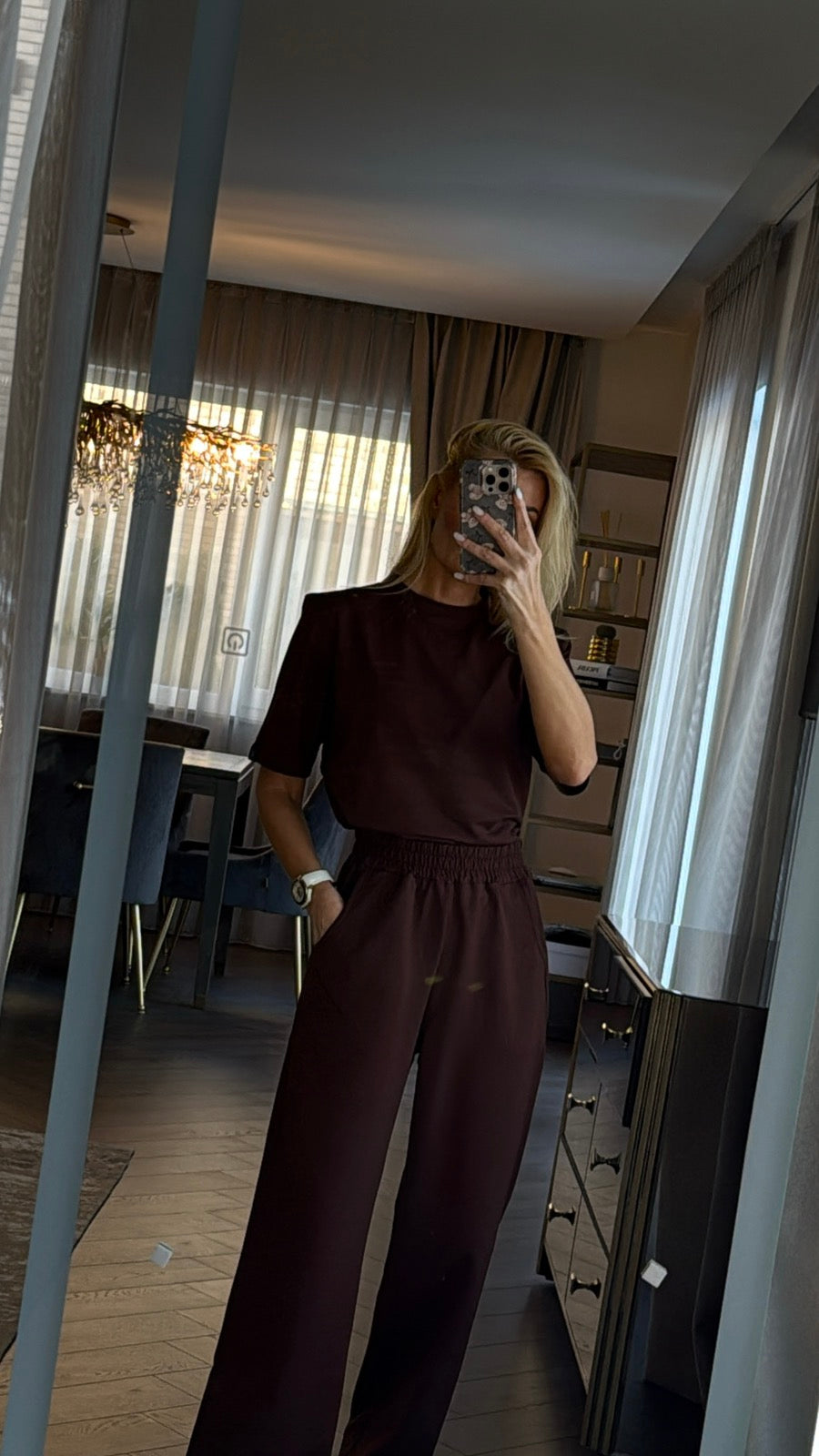 Marškinėliai šokolado su petukais ,,SG1982"