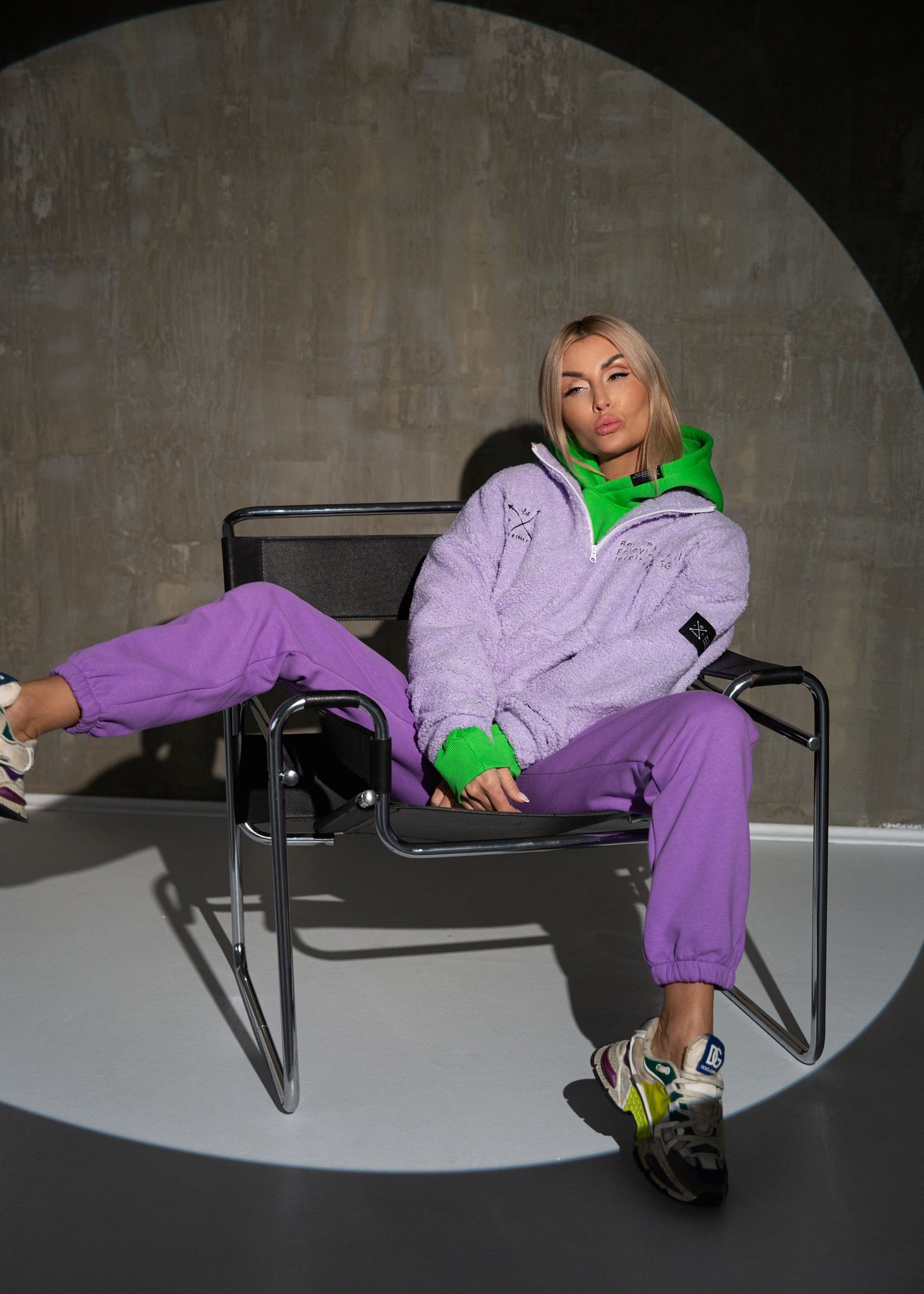 Violetinės/žalios spalvos laisvalaikio kostiumėlis | -15% nuolaida kostiumėliui!